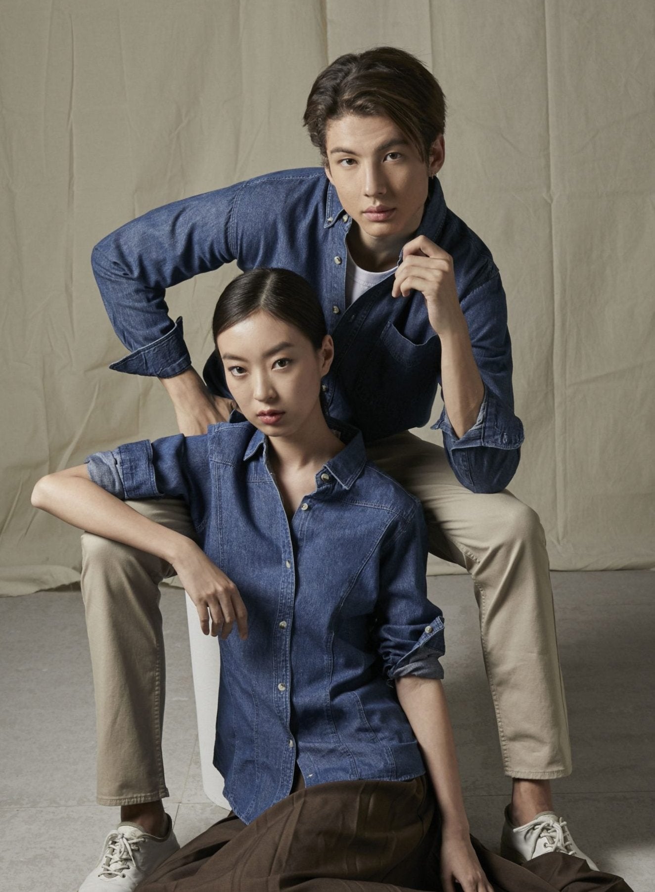 D03 - Long Sleeved Denim Shirt Female