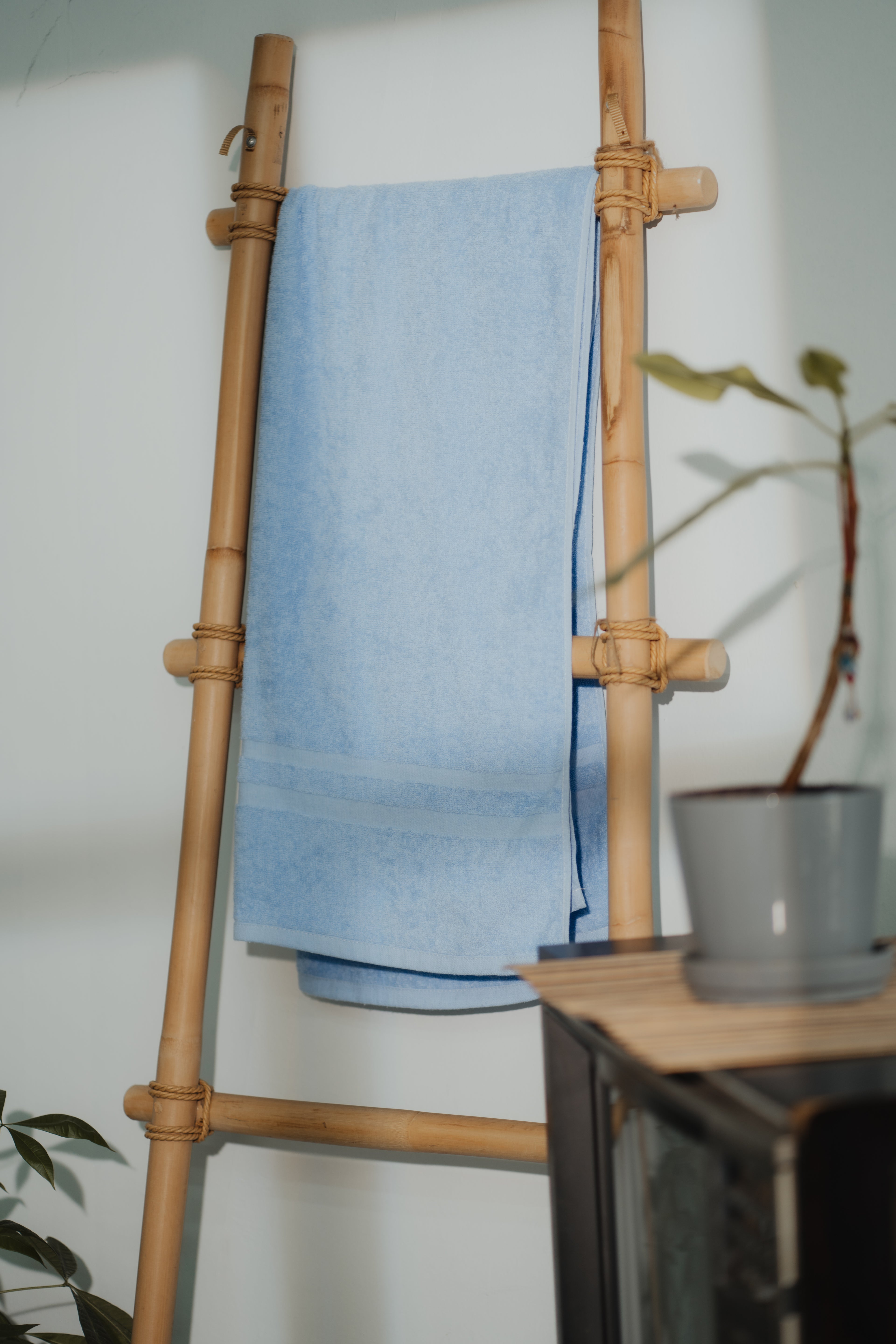 NHT2100 - North Harbour Soft Touch Spa Towel (Size : 70cm x 140cm)